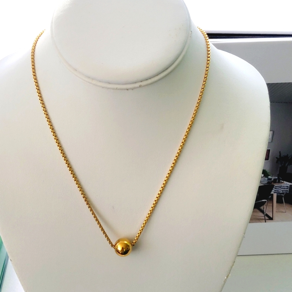 18k Gold Ball Pendant Box Chain Pull Necklace